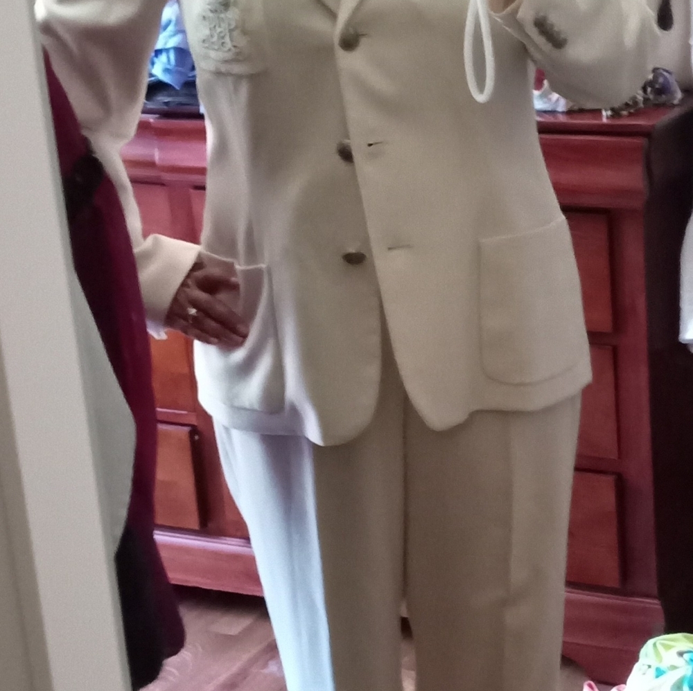 Ralph Lauren NWT Size 12 Cream Wool Suit
